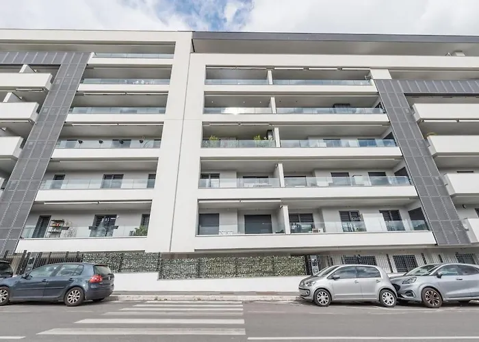 New! Exclusive Eur Apartment